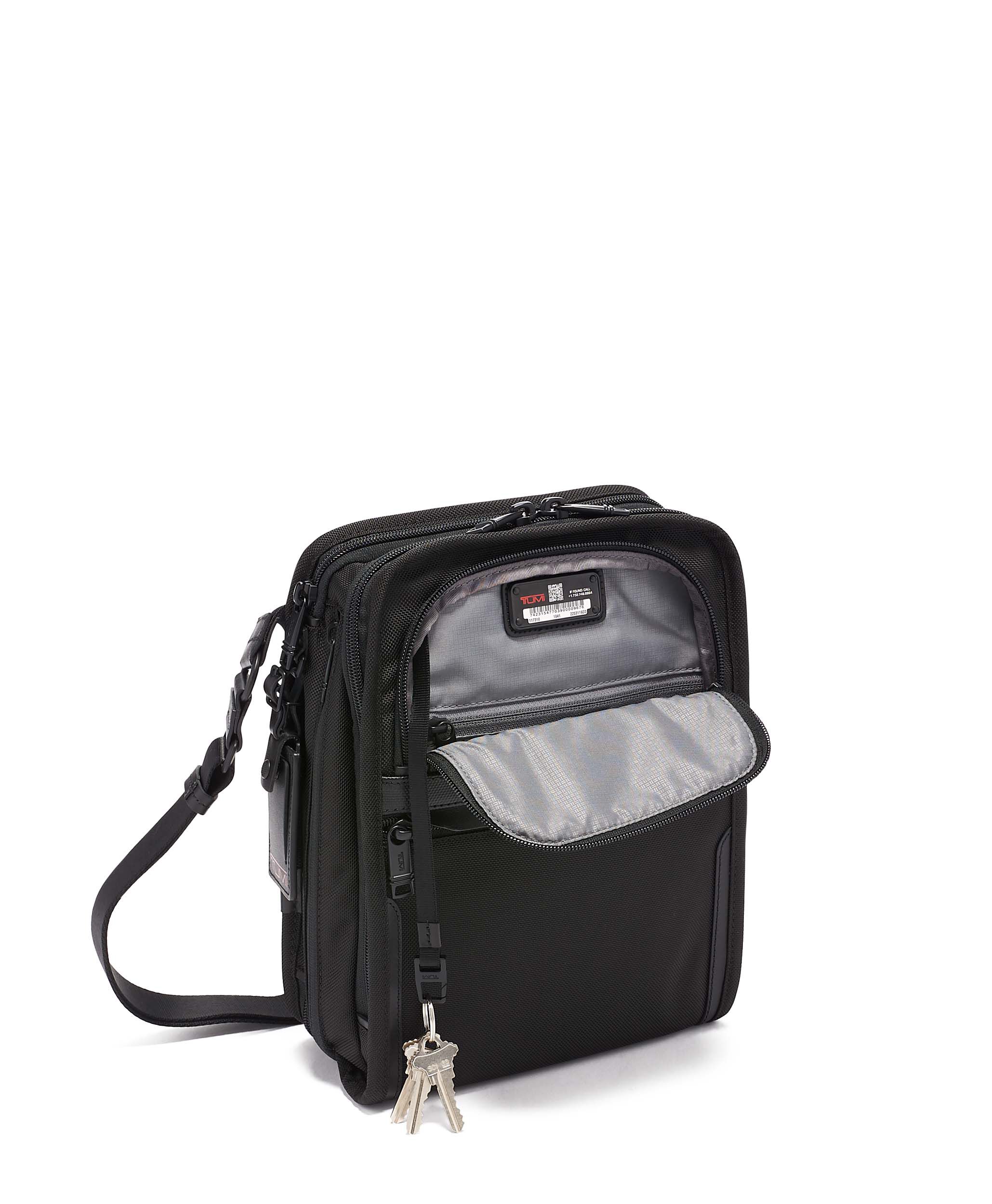 Tumi travel tote outlet