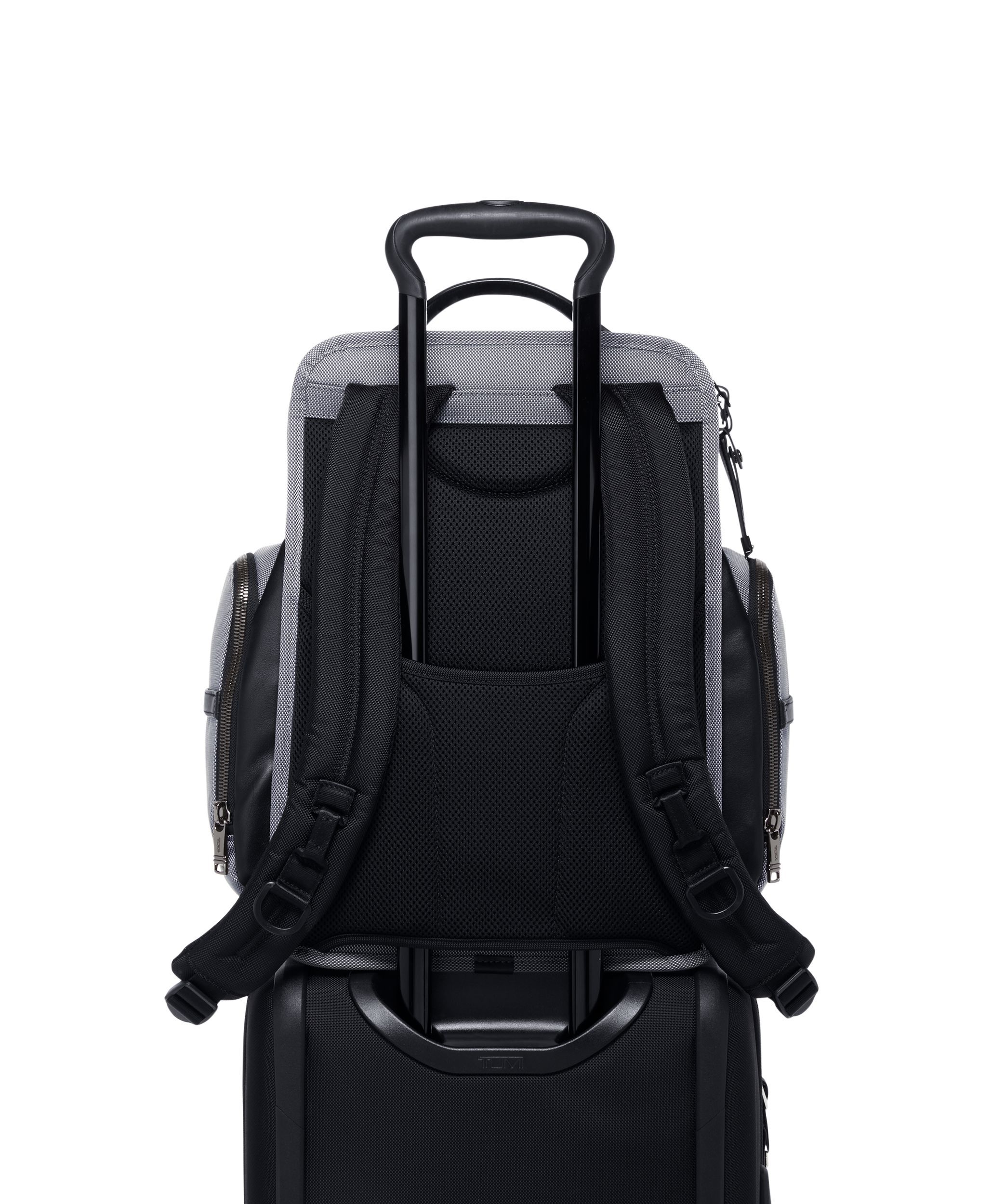 Tumi brief pack discount