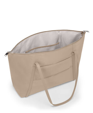 Voyageur Q Tote