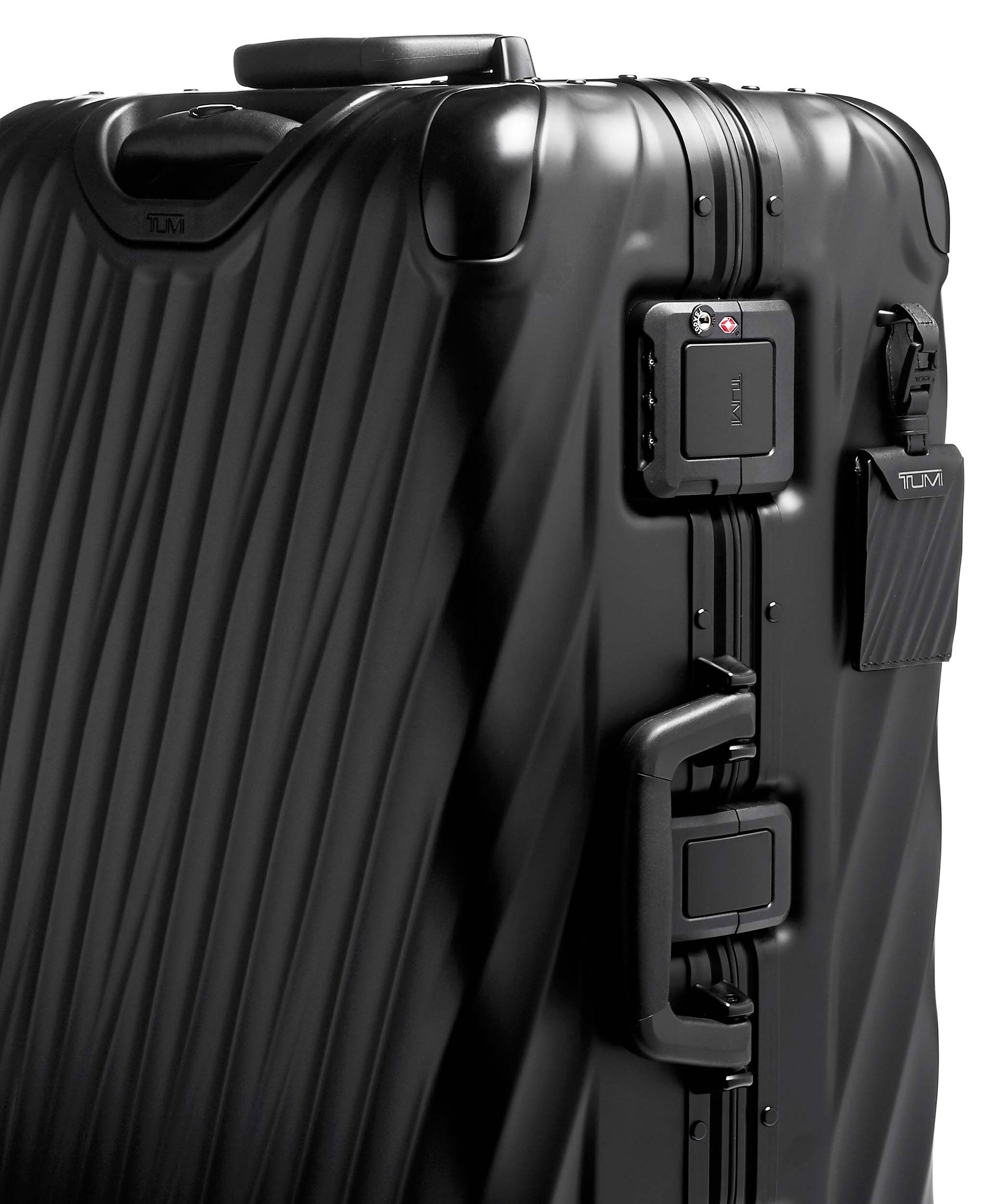 Tumi 19 aluminum outlet
