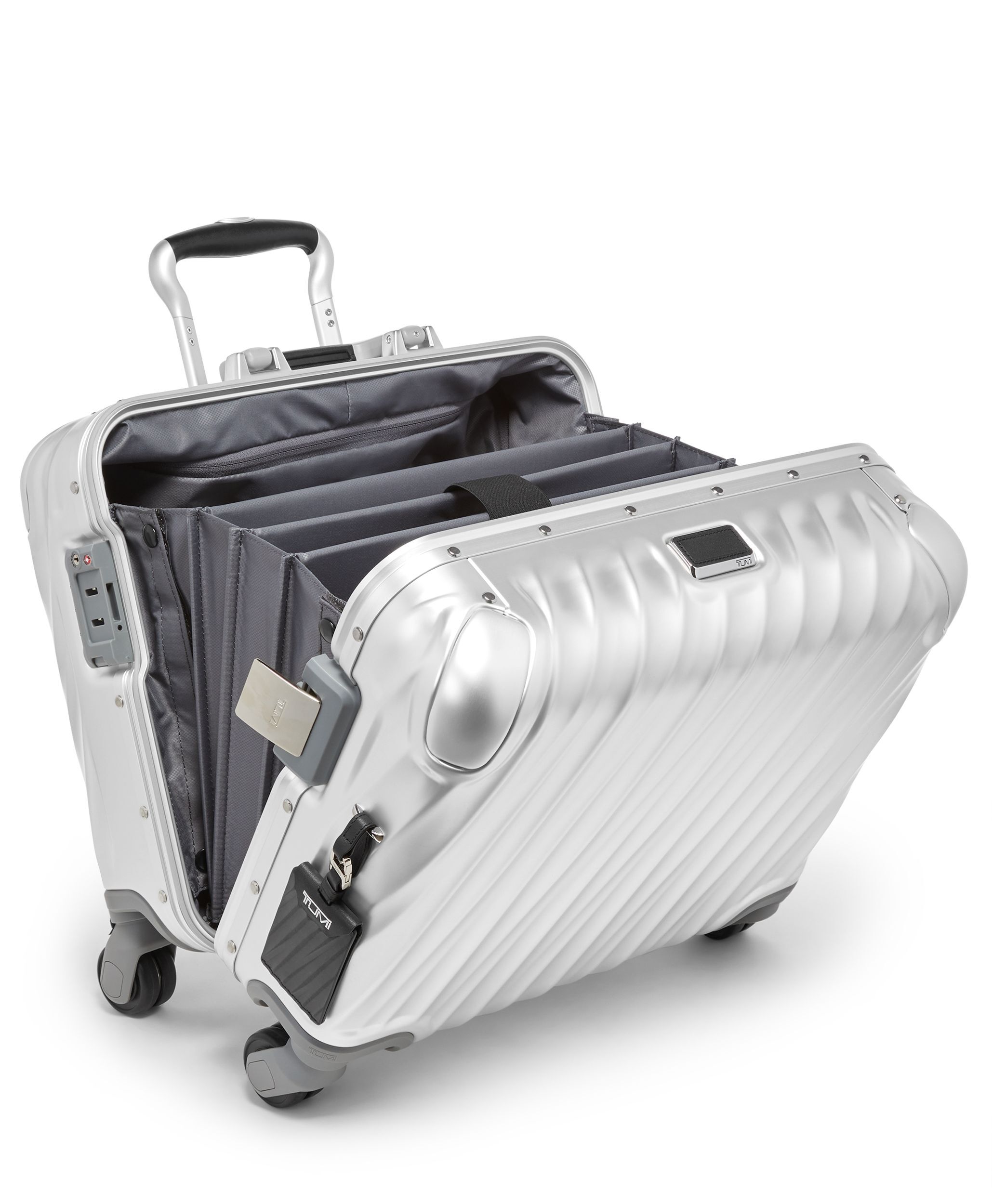 Tumi 19 aluminum outlet