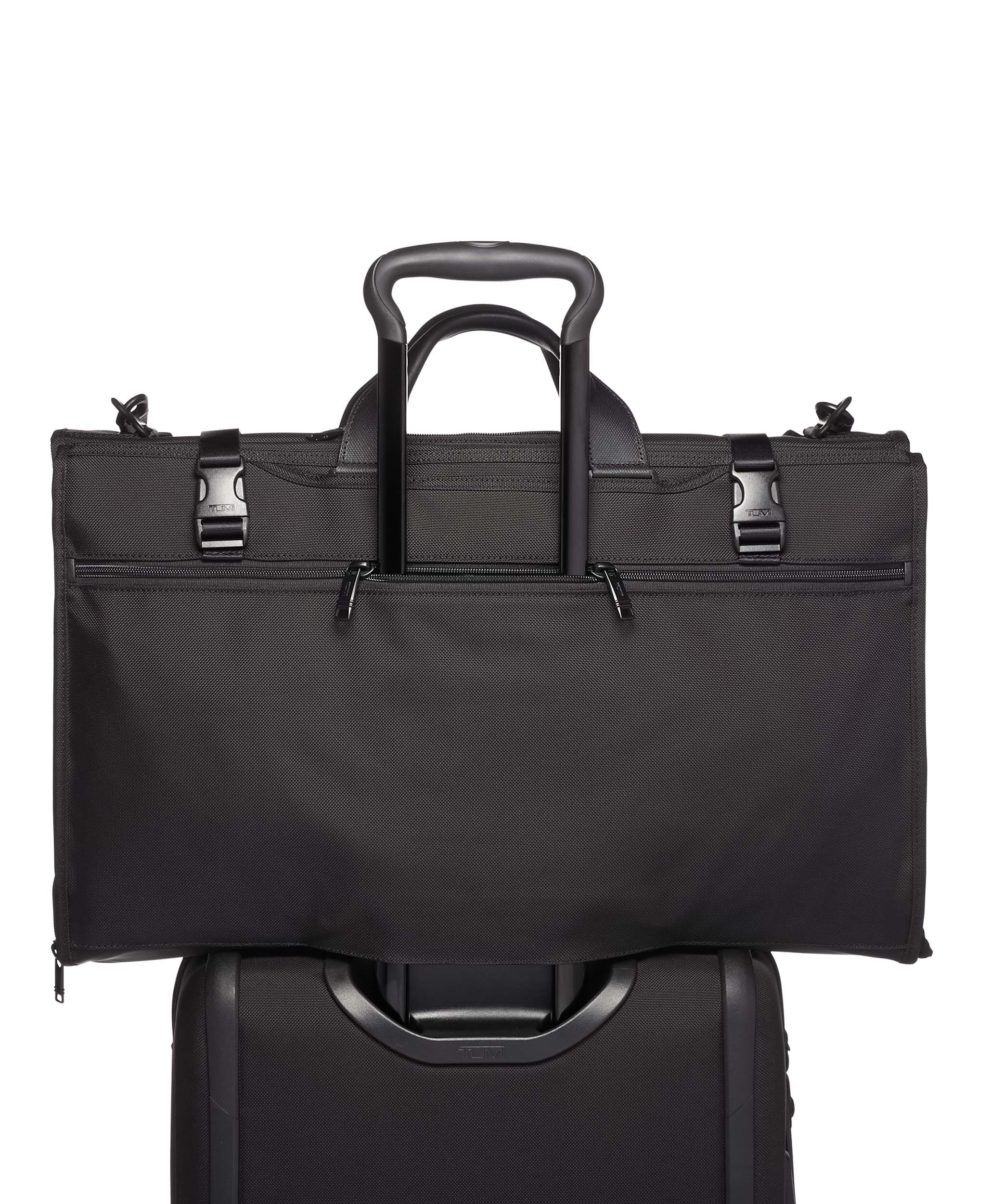 Alpha 3 Garment Tri Fold Bag 38 cm TUMI Italy