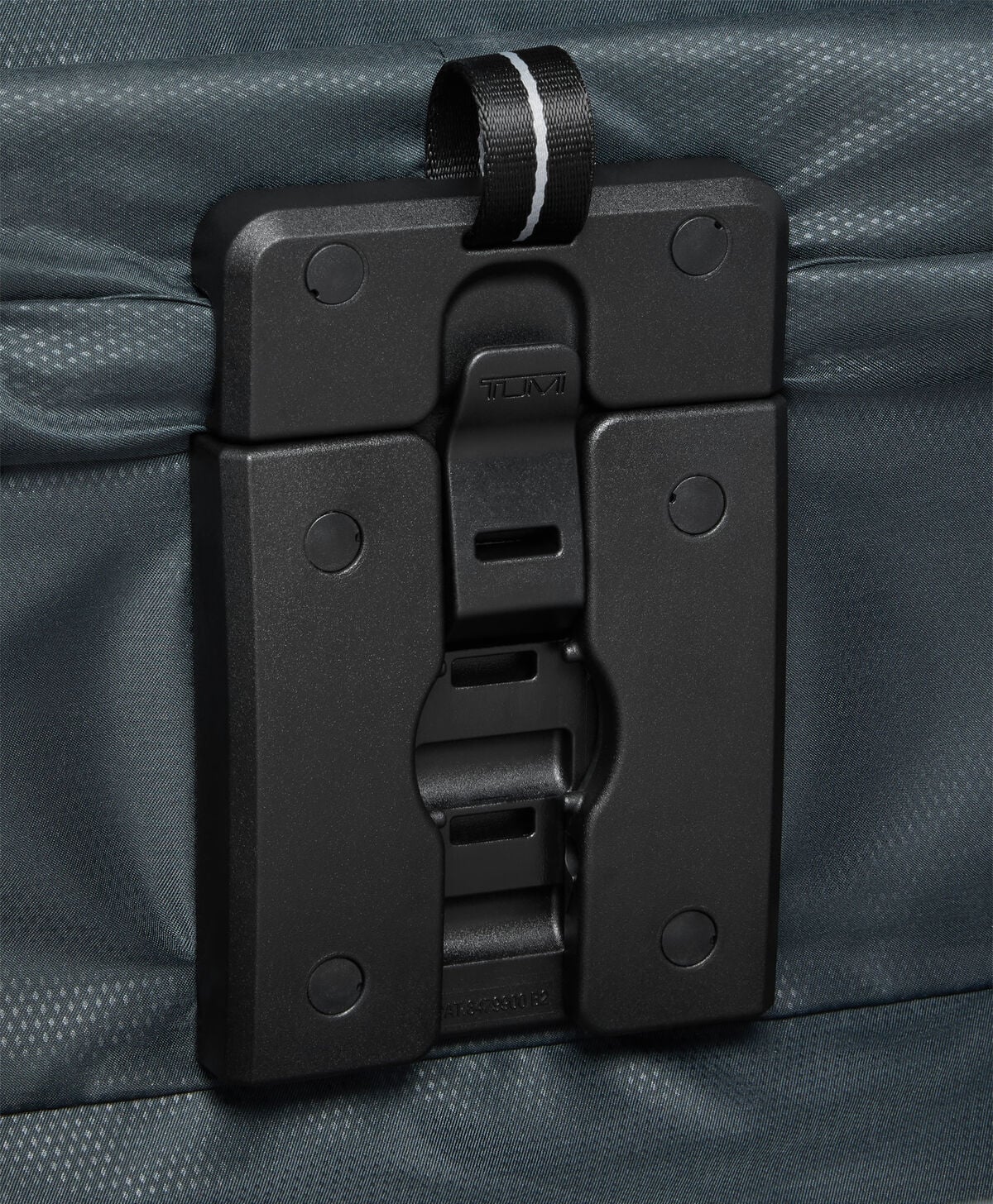Arriv&eacute; Medium Dual Access Expandable Checked