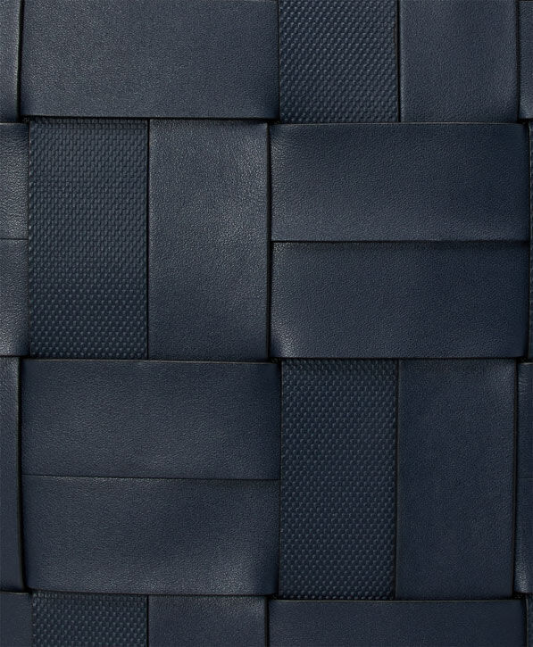 TUMI