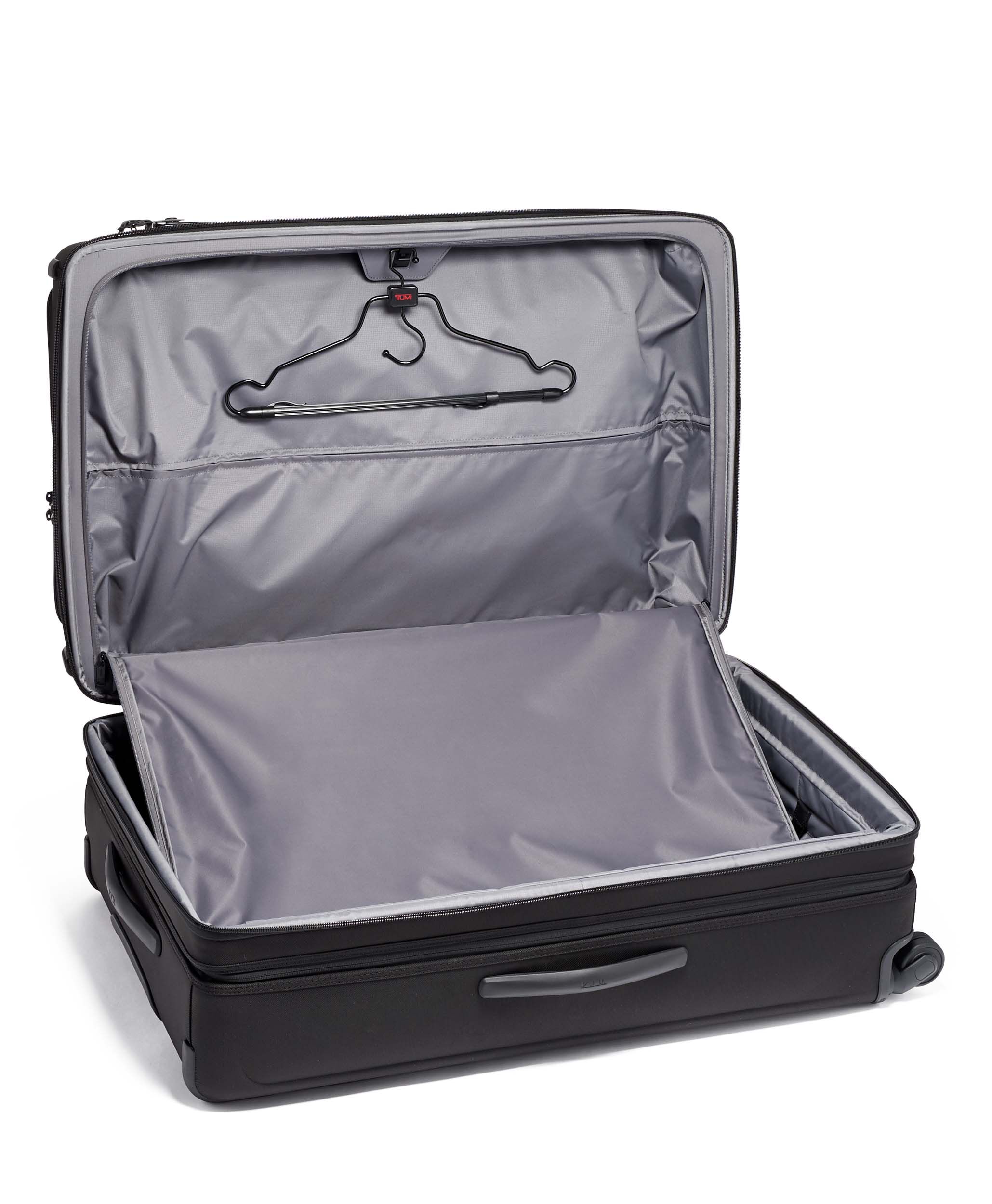 Tumi 29 deals inch luggage