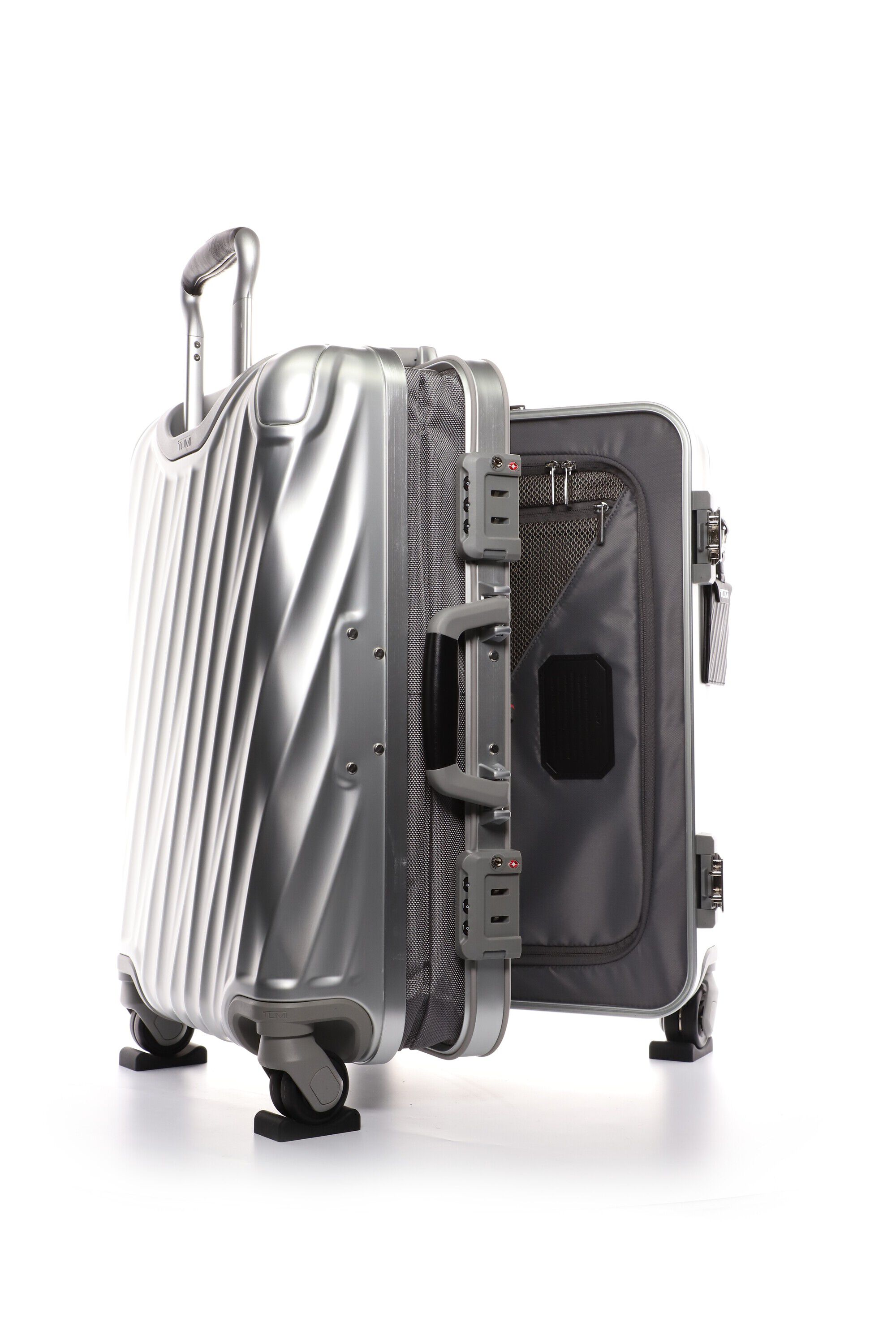 19 Degree Aluminium International Expandable Carry On 56 cm