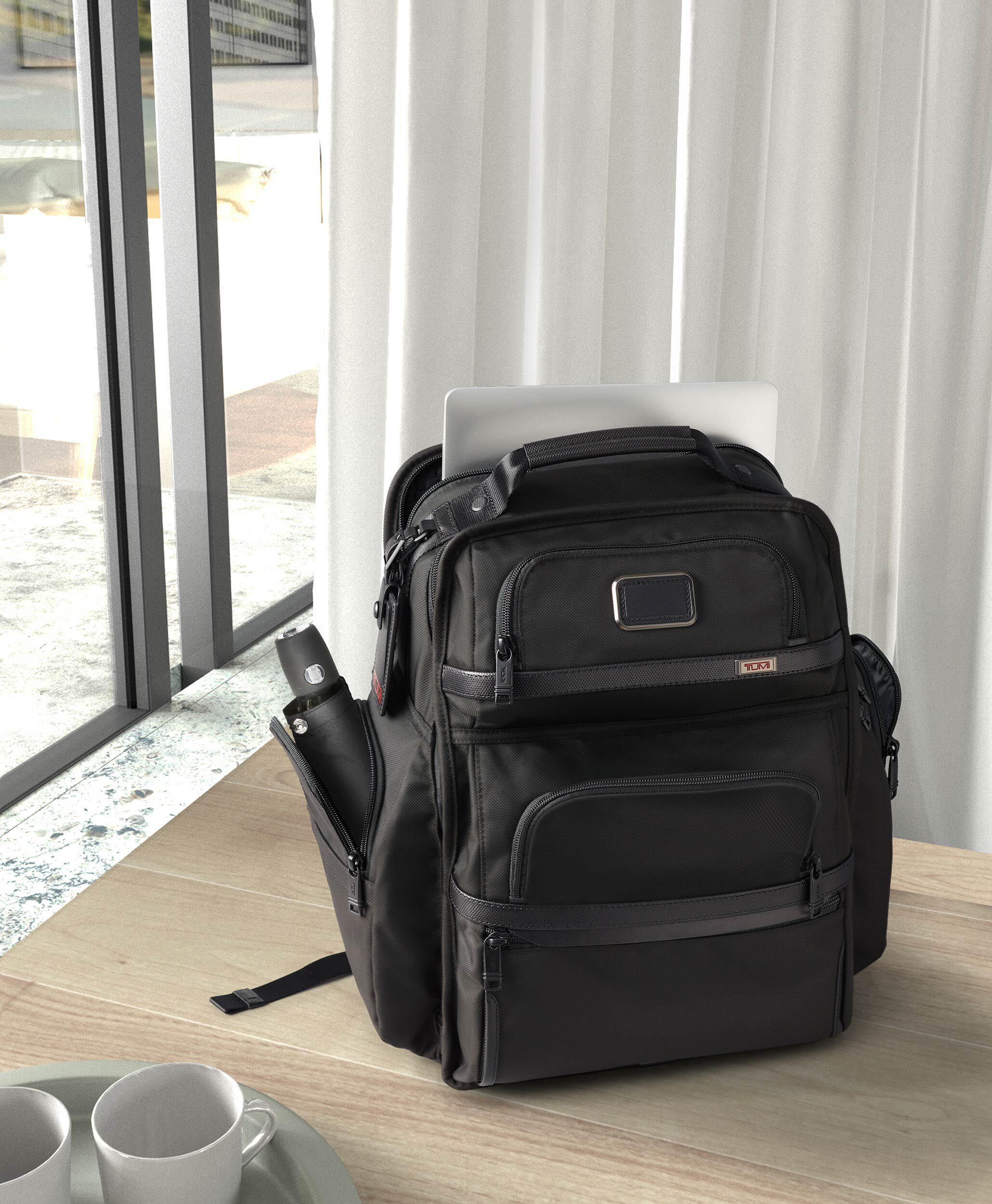 Tumi alpha sales 3 leather