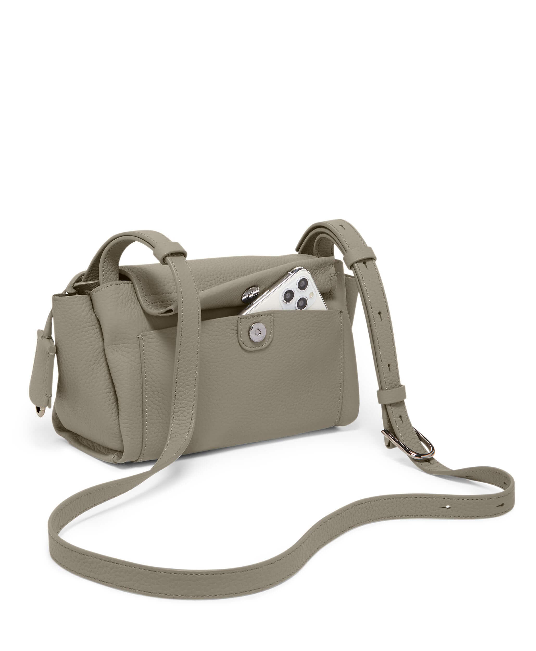 Shoulder bag tumi hotsell