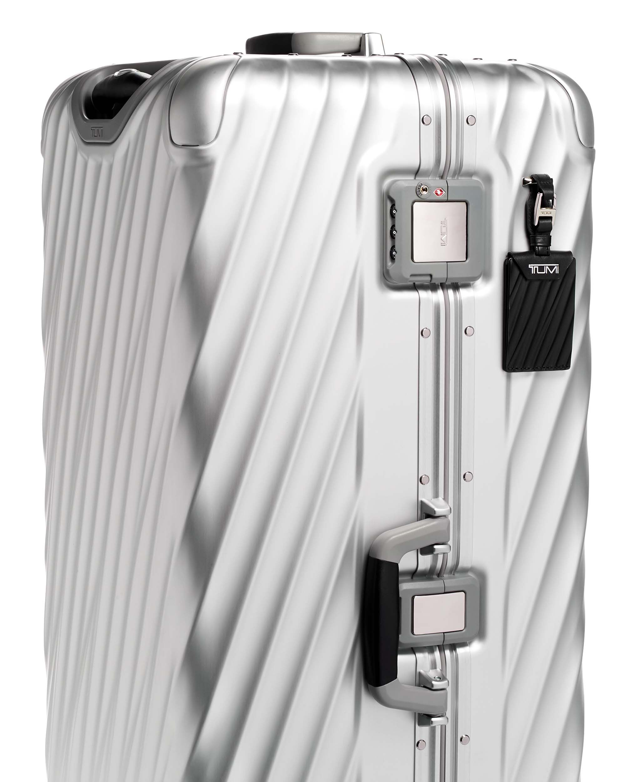 19 Degree Aluminium Rolling Trunk 87 cm Silver | TUMI Italy