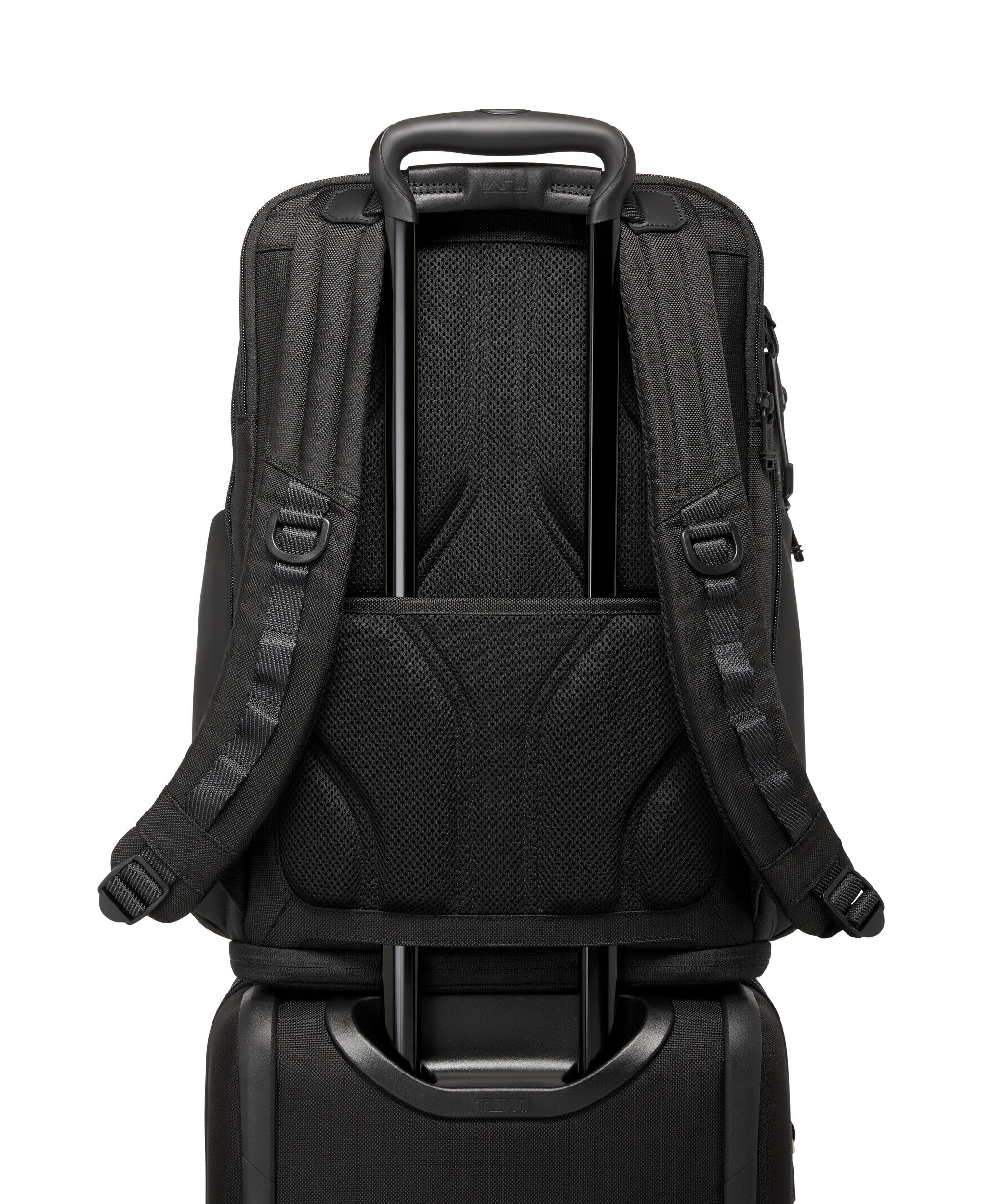 バッグ TUMI Norman Backpack Alpha Bravo Amazon.com: TUMI - Alpha Bravo Nomadic Backpack - Men's