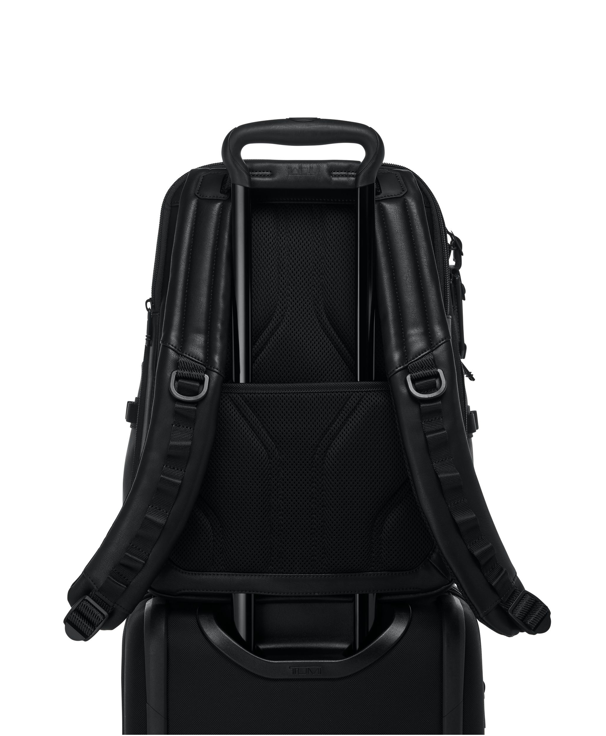 Tumi shop backpack laptop